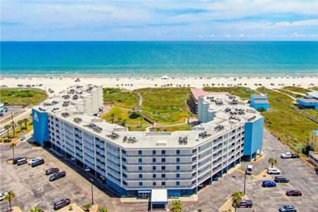 800 Sandcastle Drive