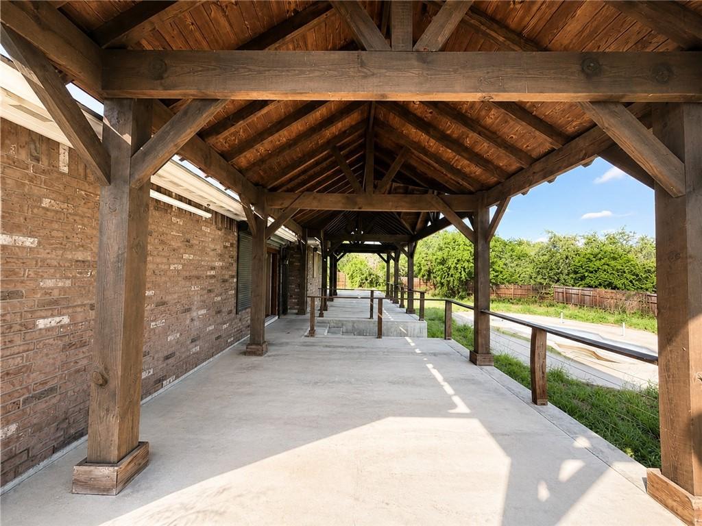 Image 4: Back Patio