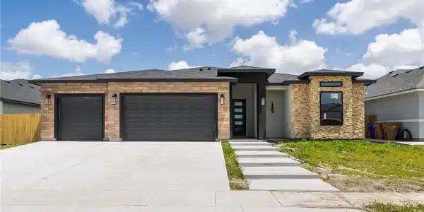 1482 Dragonstone Court