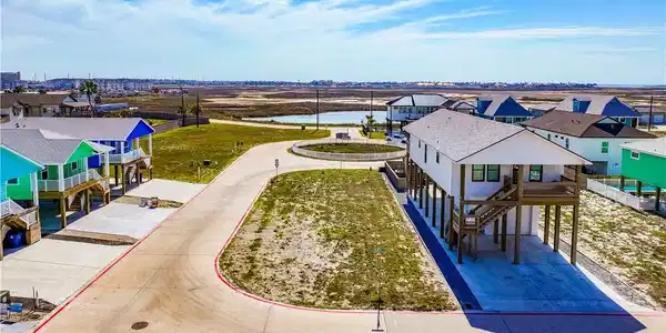 100 Redfish Lane