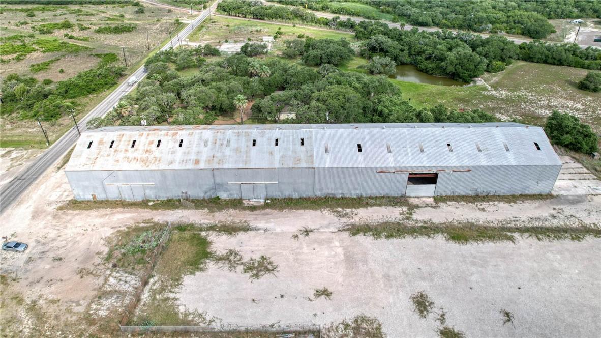 Image 4: Metal building   
    600'x80'