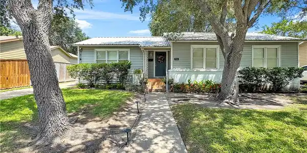 916 Delaine Drive