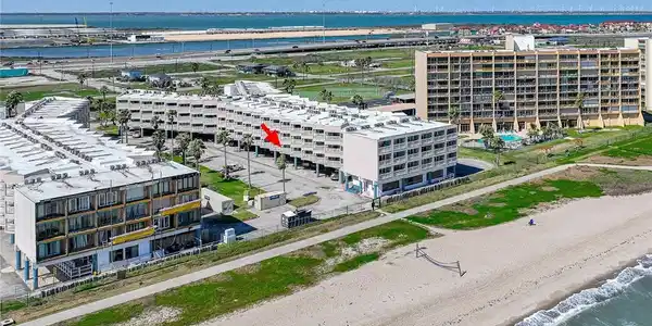 3938 Surfside Boulevard