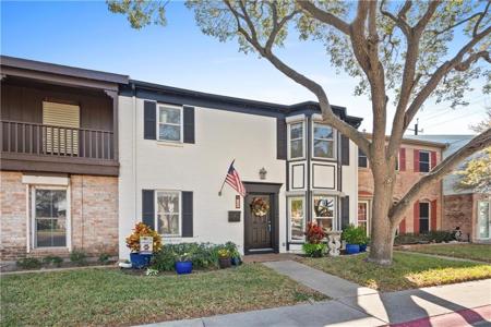 23 Townhouse