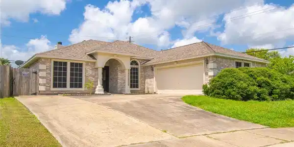 6801 Blue Skyway Drive