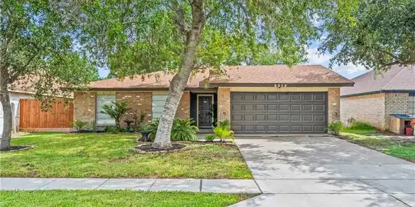 5213 Inverness Drive