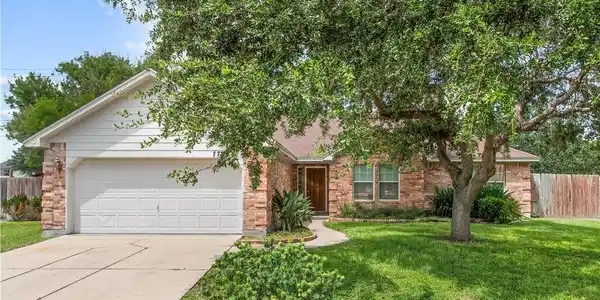 7702 Yoakum Circle