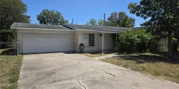 11012 Sunny Drive