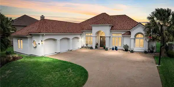 8126 Marseille Drive