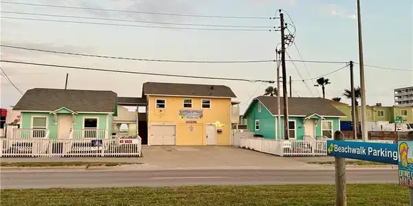 3302,3304 Surfside Boulevard