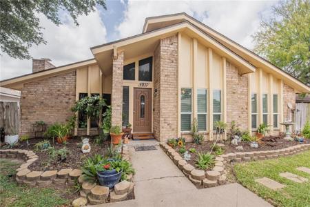 4957 Shadowbend Drive