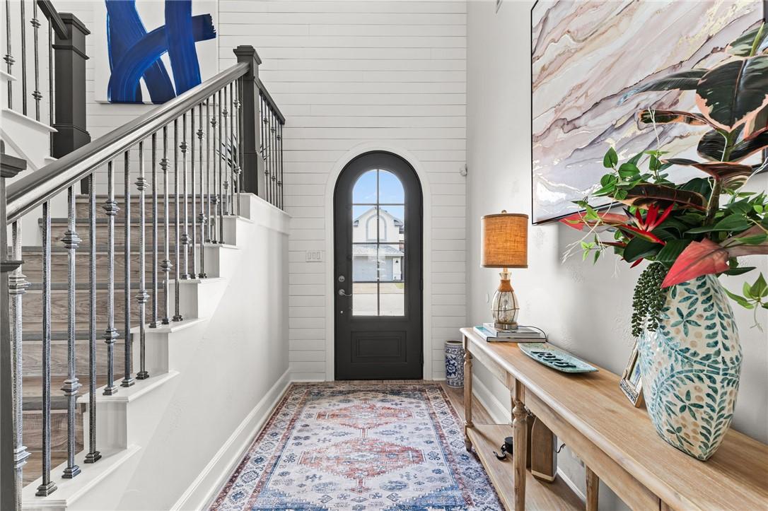 Image 4: Grand foyer