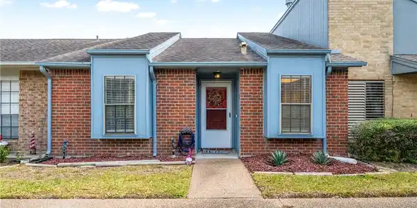 1818 Rodd Field Road