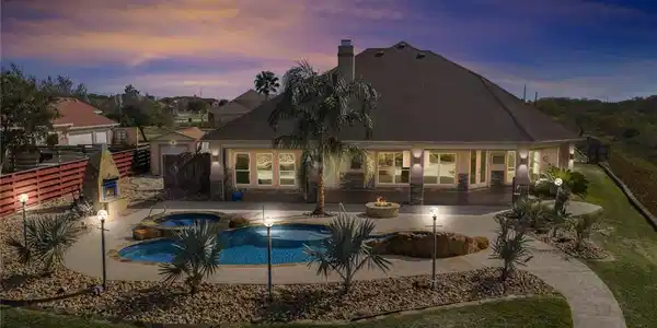 1634 CANTERA BAY