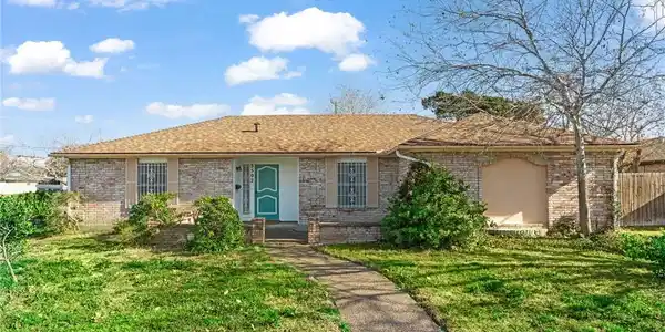 3502 Tiger Lane
