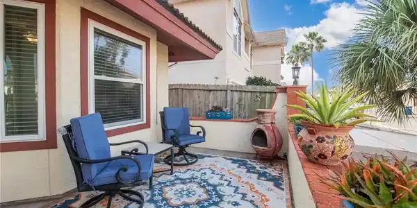 Image 4: Front Porch