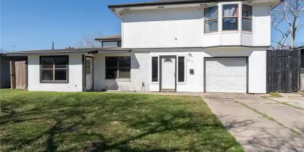 4613 Kirkwood Drive