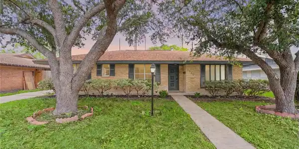 1025 Monette Drive