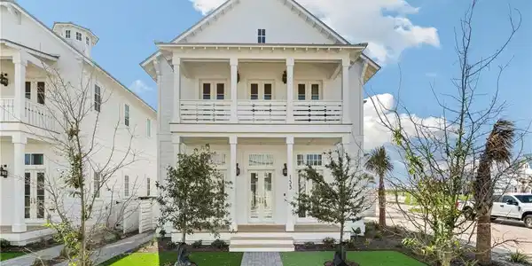 153 Waters Edge Street
