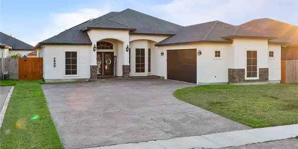 7833 Stampede Drive