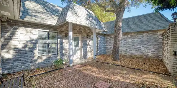 410 Fairway Oaks Street