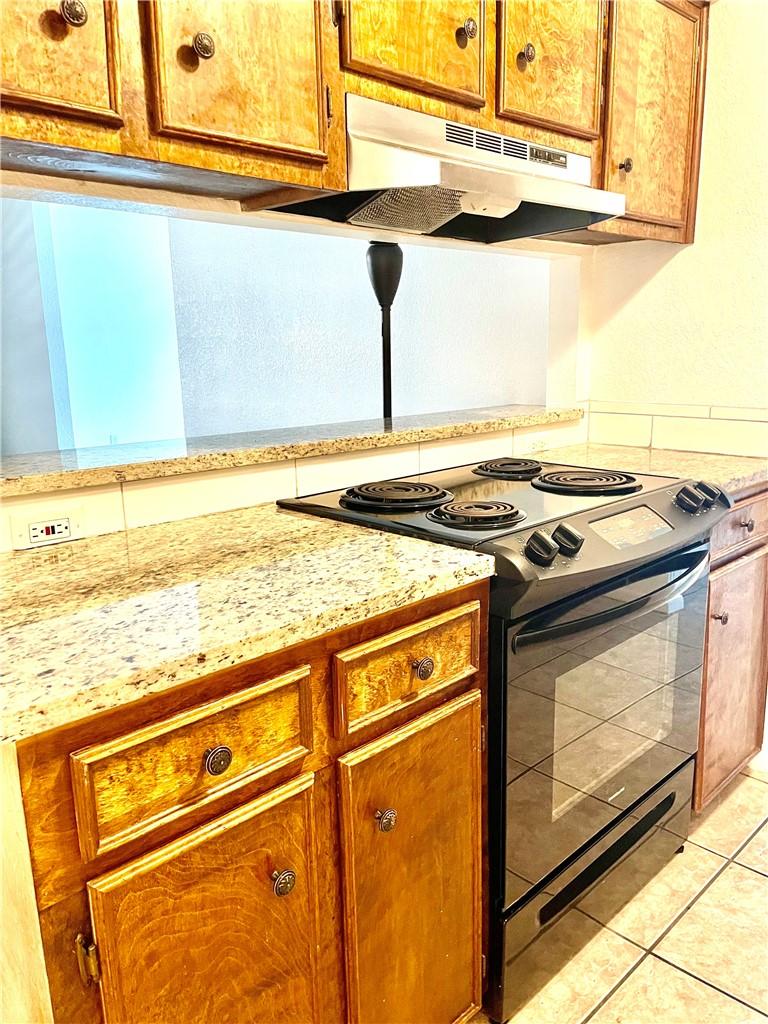 Image 4: CABINETS AND GRANITE