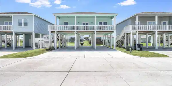 115 Paradise Drive