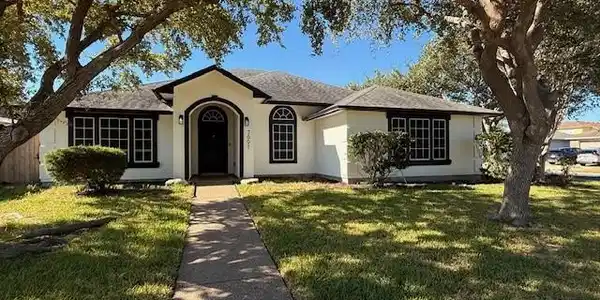 7001 Madiera Drive
