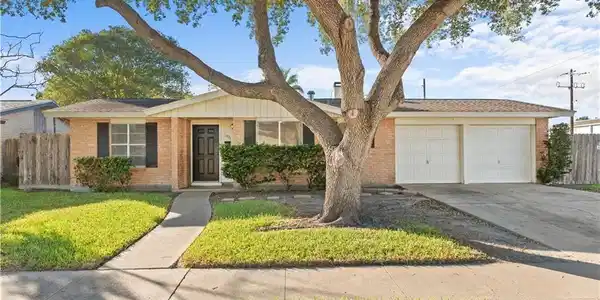 1301 Easthaven Drive