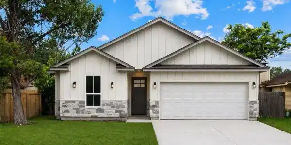 2813 Alvin Drive