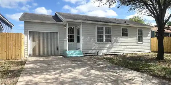 4218 Cottage Street