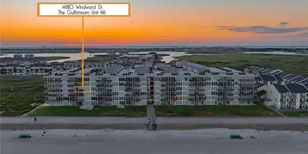 Image 3: Unit #416 Gulf side - awesome water views.