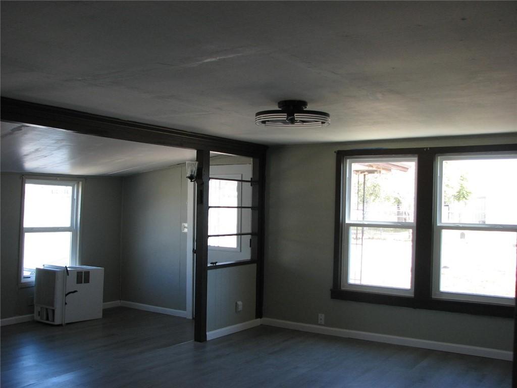 Image 4: Entry