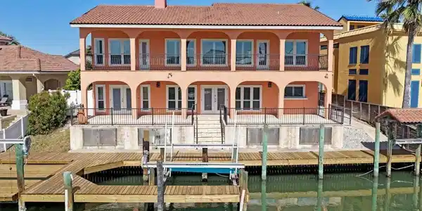 Image 3: Dual shadyside balconies, outdoor space and boat s