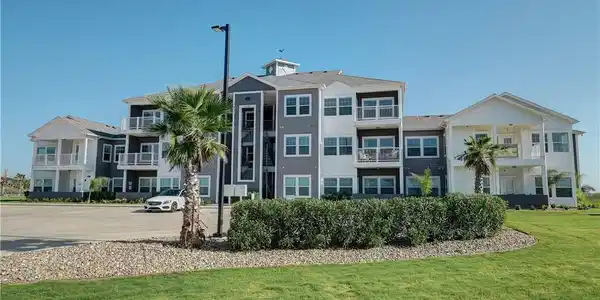 14802 Whitecap Boulevard