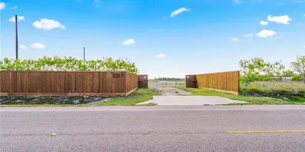 2217 Laguna Shores