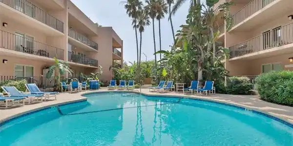 2401 Gulf Boulevard