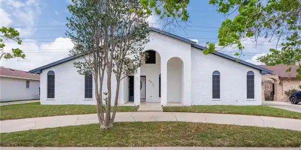 5014 Bromley Drive