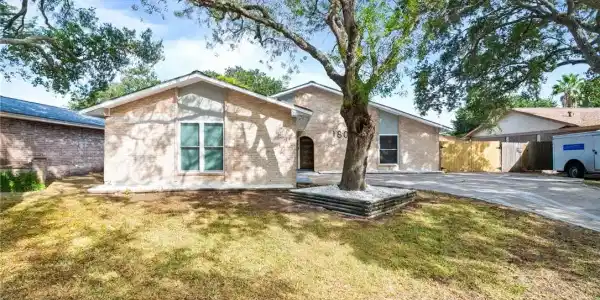1806 Brazos Drive