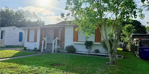 1512 Ormond Drive