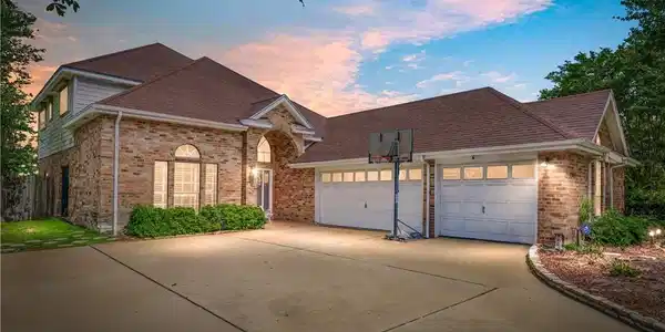 7905 Etienne Drive