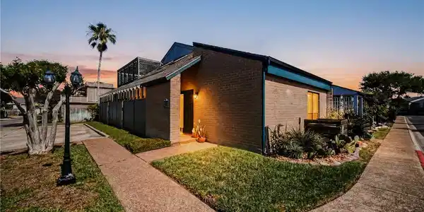 39 Rock Creek Drive