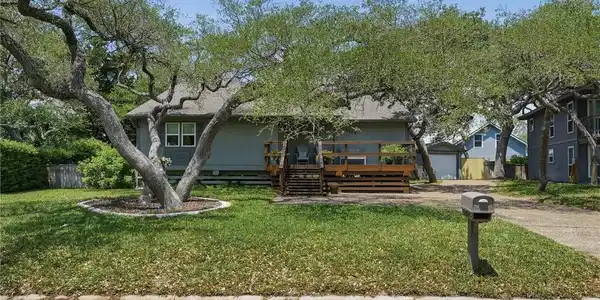 2104 Crescent Drive