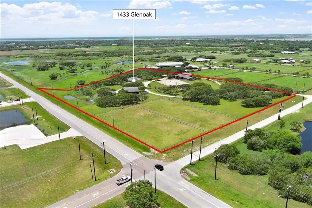 Image 1: Property lines are approximate