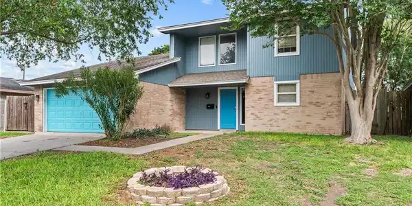 2825 Vancouver Drive