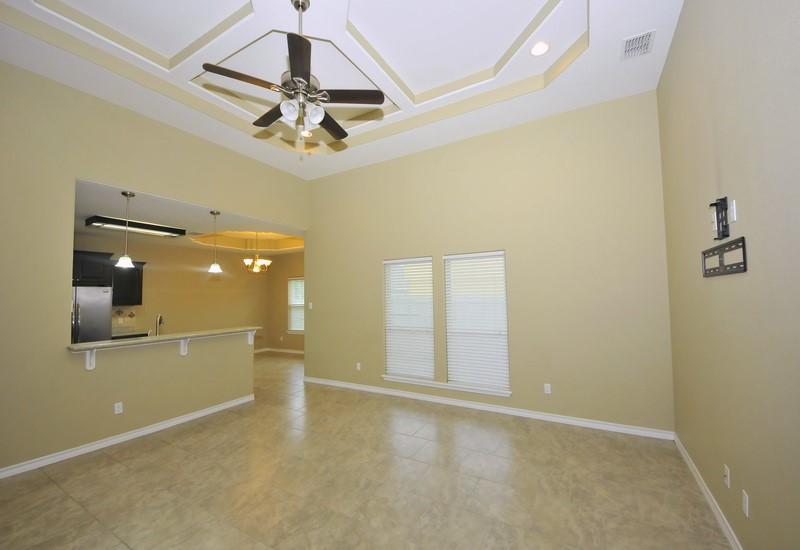 Image 3: Living space