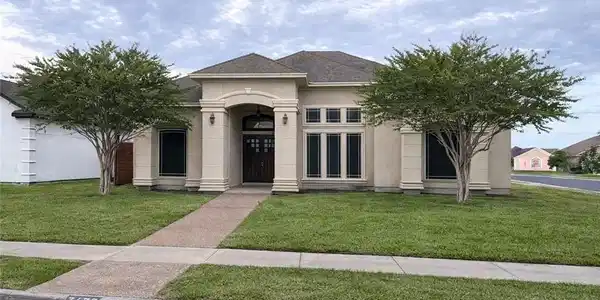 3630 Giants Drive