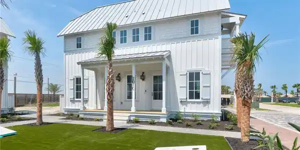 201 Laughing Gull Lane
