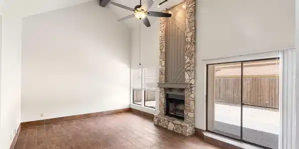 Image 3: Living space