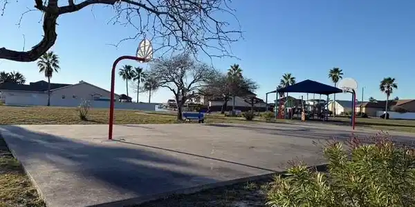 Image 4: Basketball Court